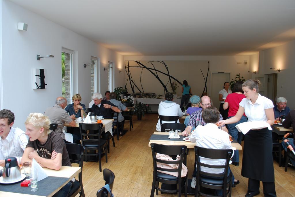 Отель Wildenburger Hof Friesenhagen Экстерьер фото