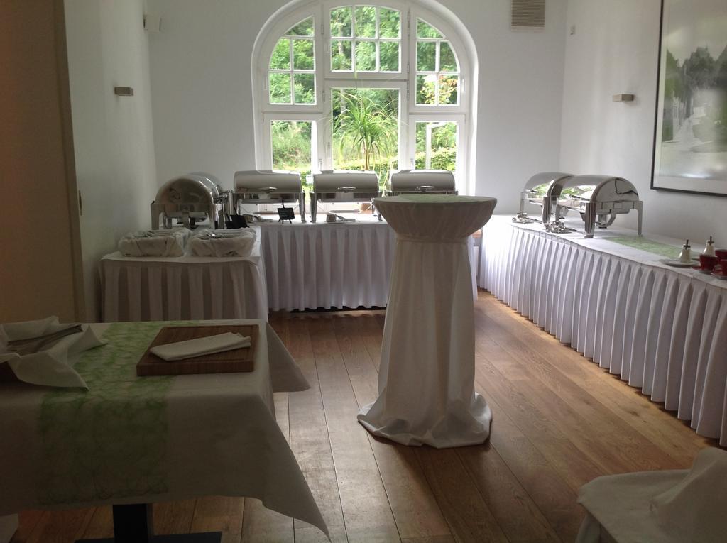Отель Wildenburger Hof Friesenhagen Экстерьер фото
